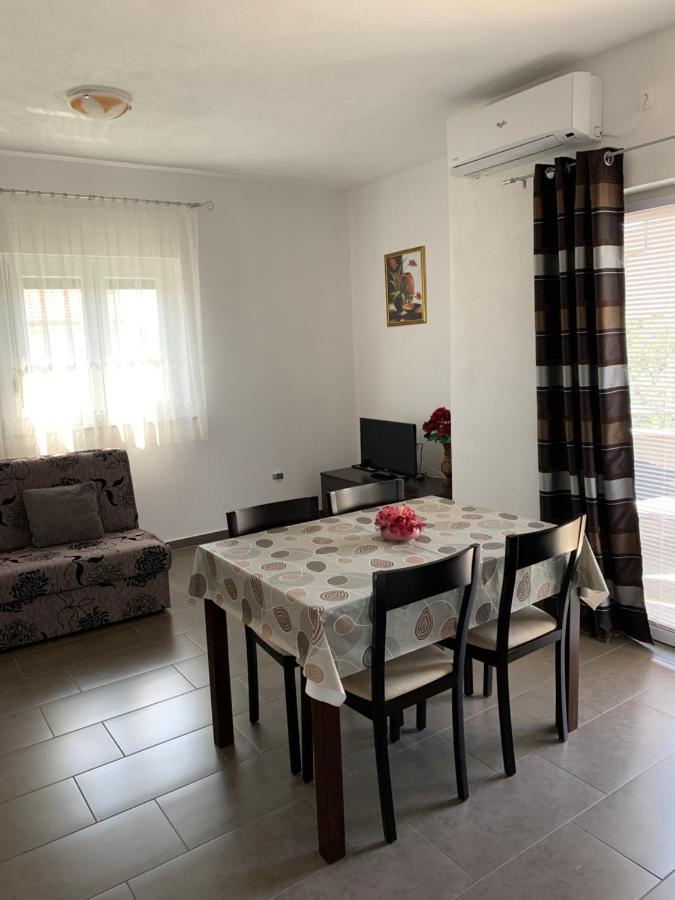 Green Hill Family Apartments Vodice Exterior foto